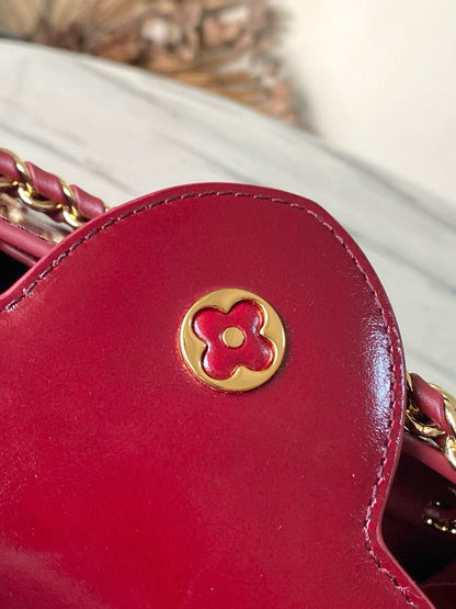 LOUIS VUITTON Capucines East-West – Cowhide Leather
