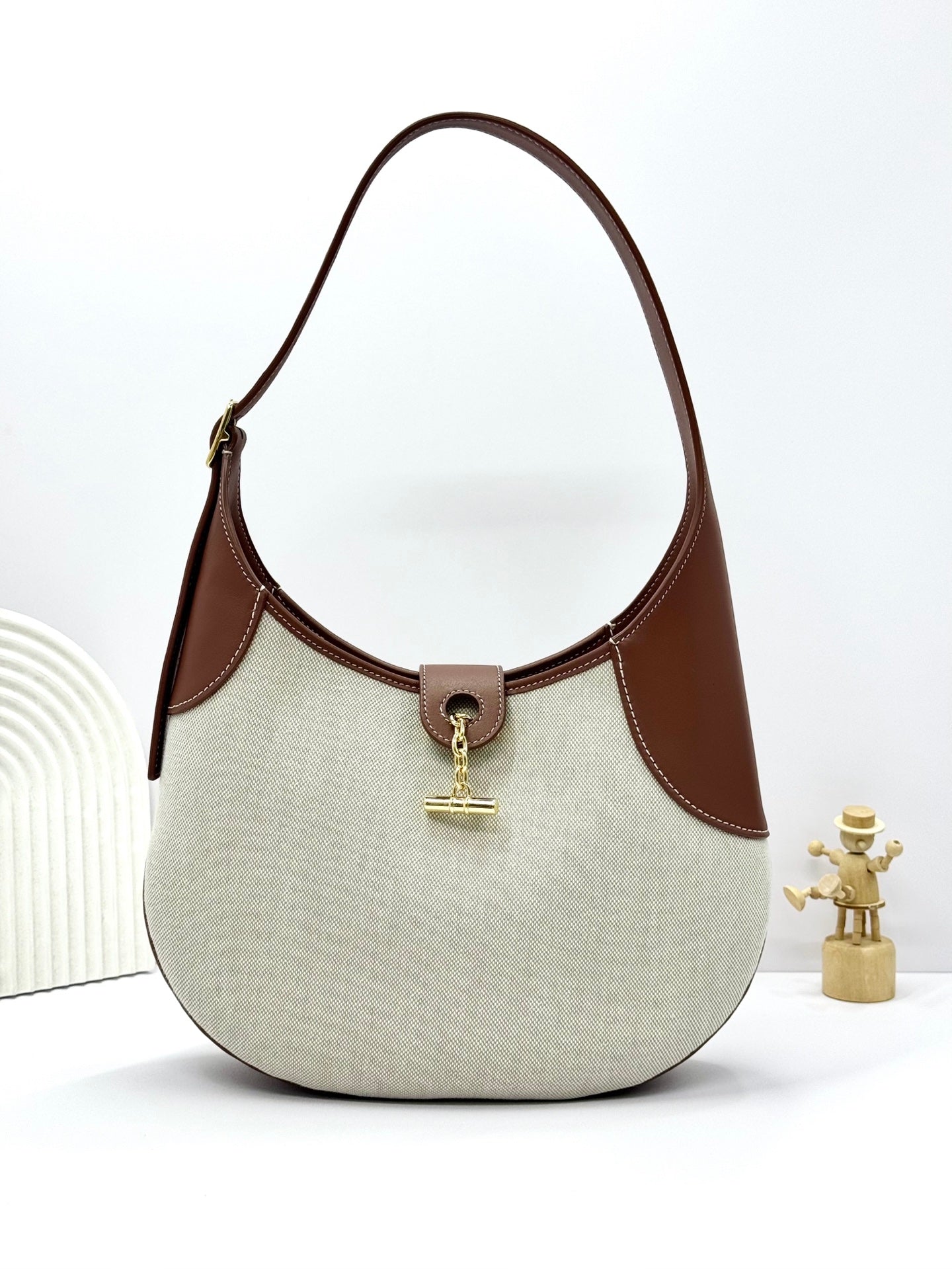 Loro Piana Bobbin bag