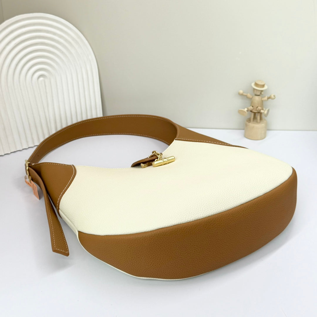 Loro Piana Bobbin bag