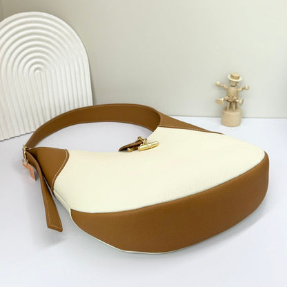 Loro Piana Bobbin bag