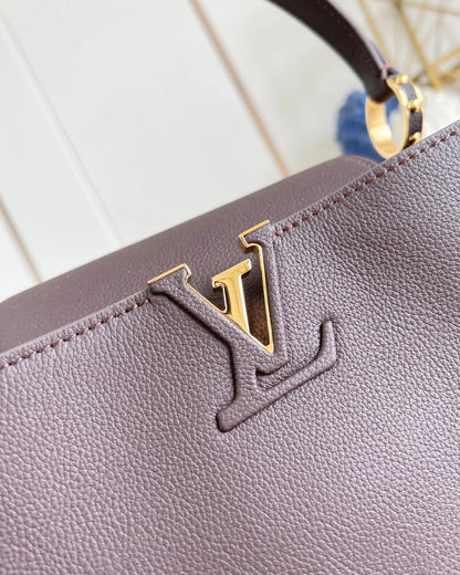Louis Vuitton Capucines MM Souple Bag