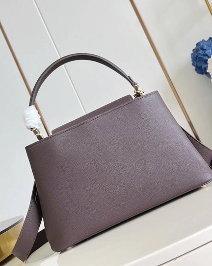 Louis Vuitton Capucines MM Souple Bag