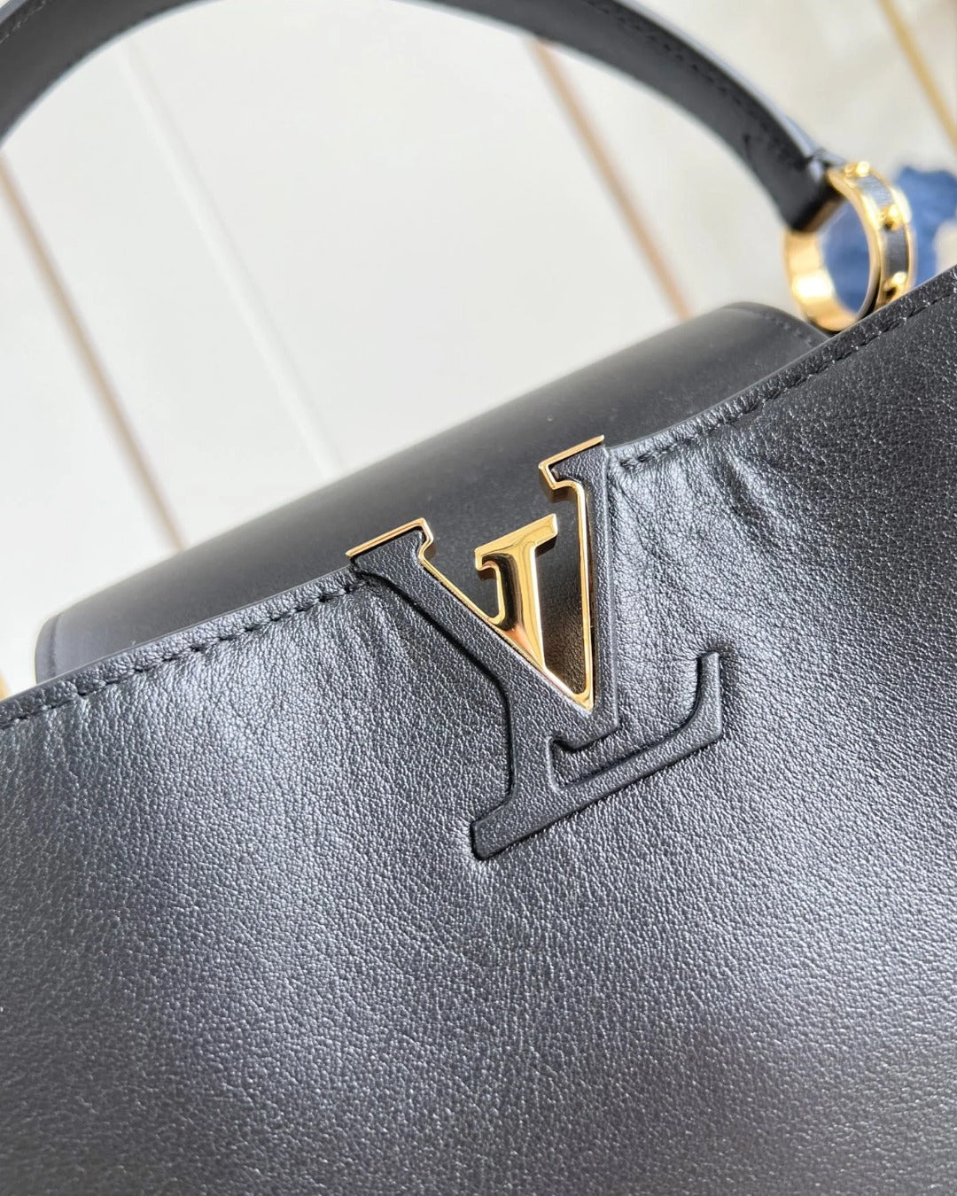 Louis Vuitton Capucines MM Souple Bag
