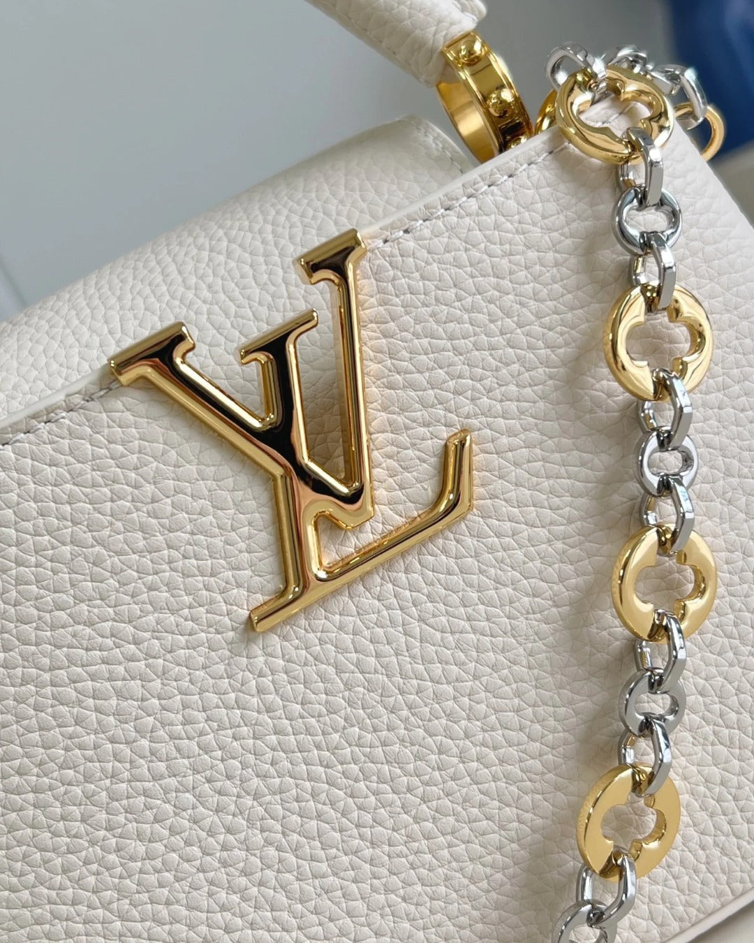 Louis Vuitton Capucines Mini Bag