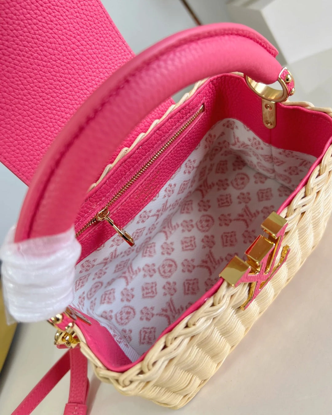 Louis Vuitton Capucines Mini Raffia