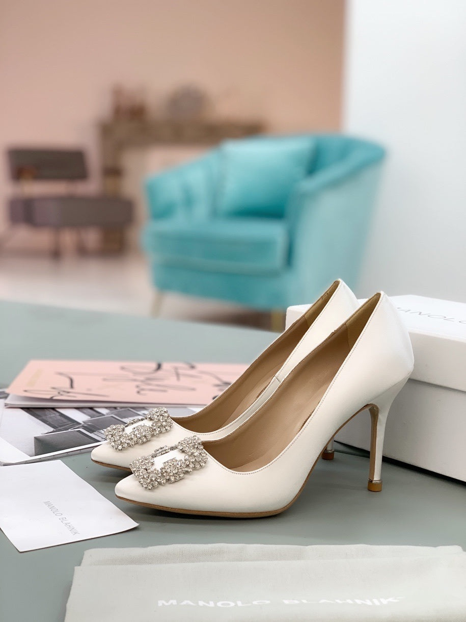 Manolo Blahnik Hangisi 90 Pumps