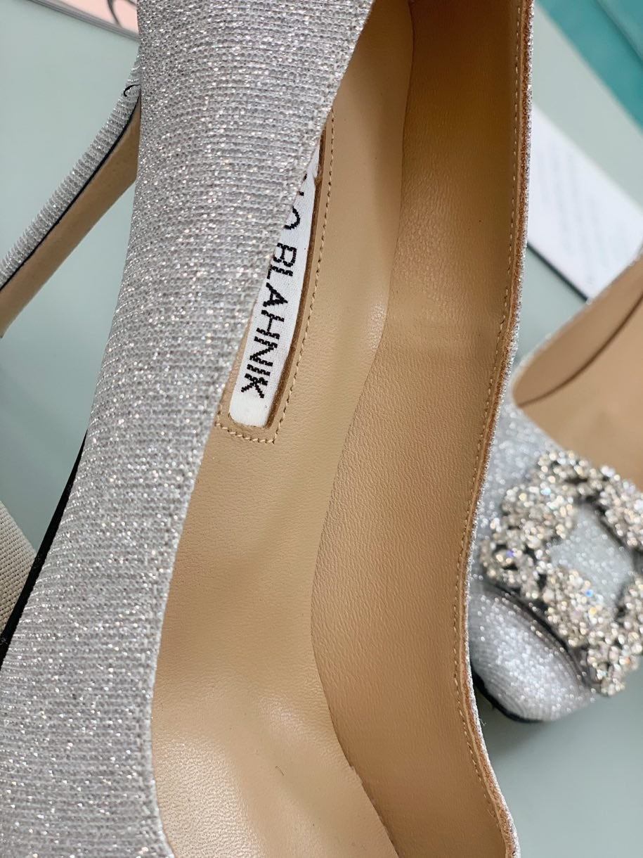 Manolo Blahnik Hangisi Glitter Pumps