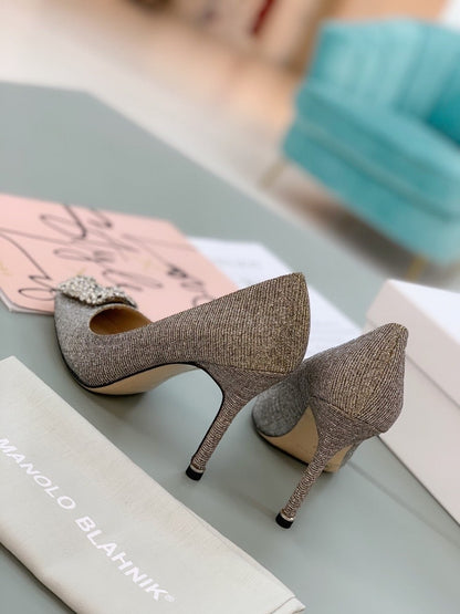 Manolo Blahnik Hangisi Glitter Pumps