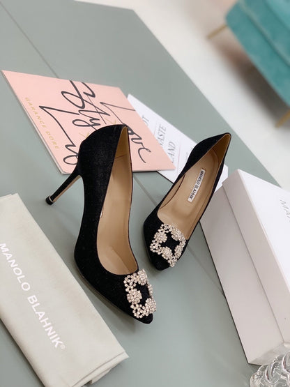Manolo Blahnik Hangisi Glitter Pumps