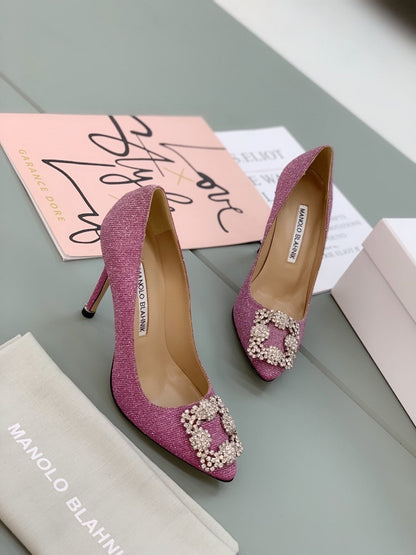 Manolo Blahnik Hangisi Glitter Pumps