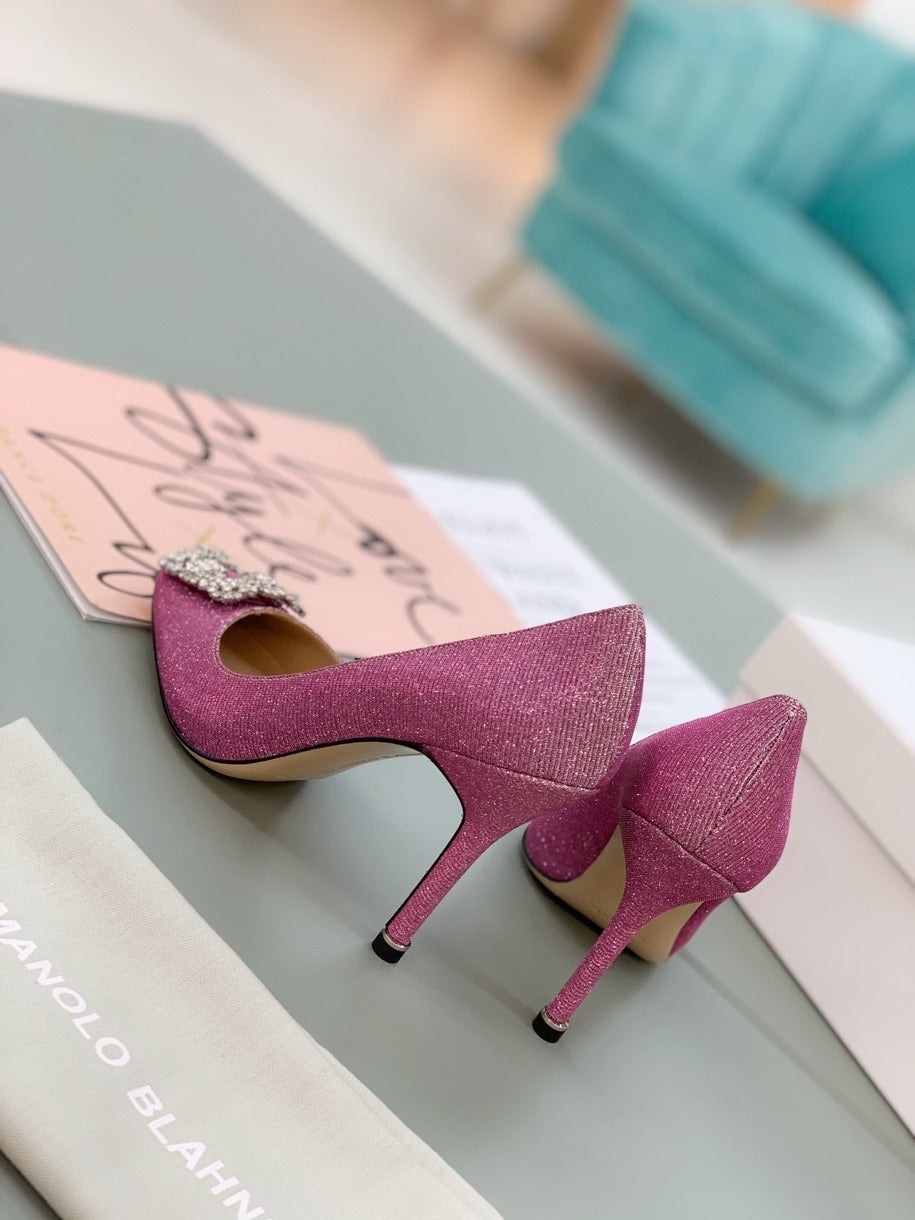 Manolo Blahnik Hangisi Glitter Pumps