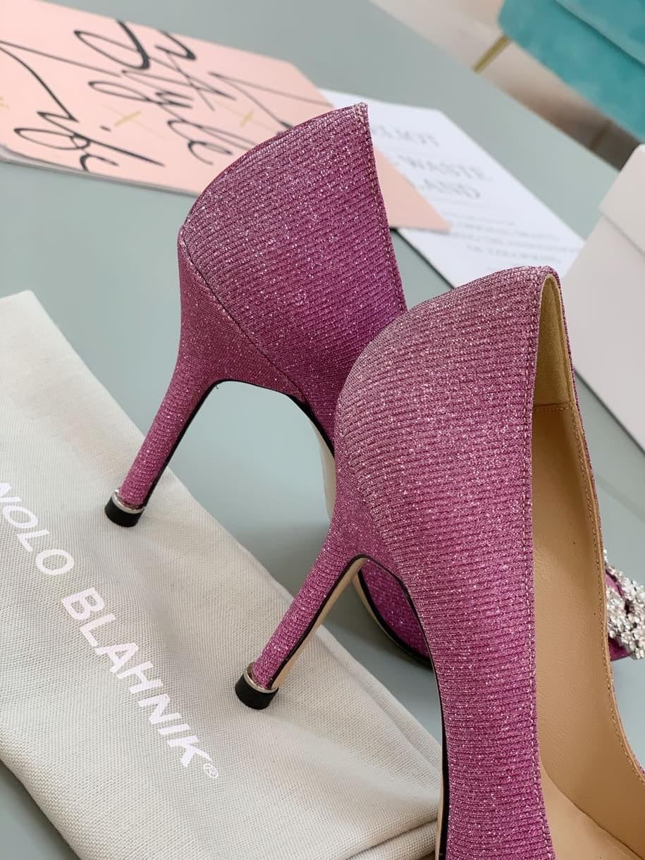 Manolo Blahnik Hangisi Glitter Pumps