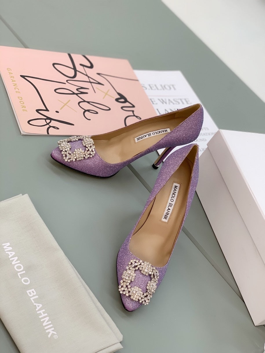 Manolo Blahnik Hangisi Glitter Pumps