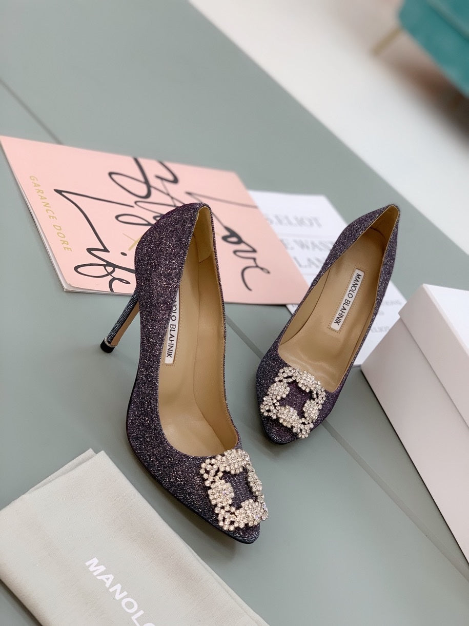Manolo Blahnik Hangisi Glitter Pumps