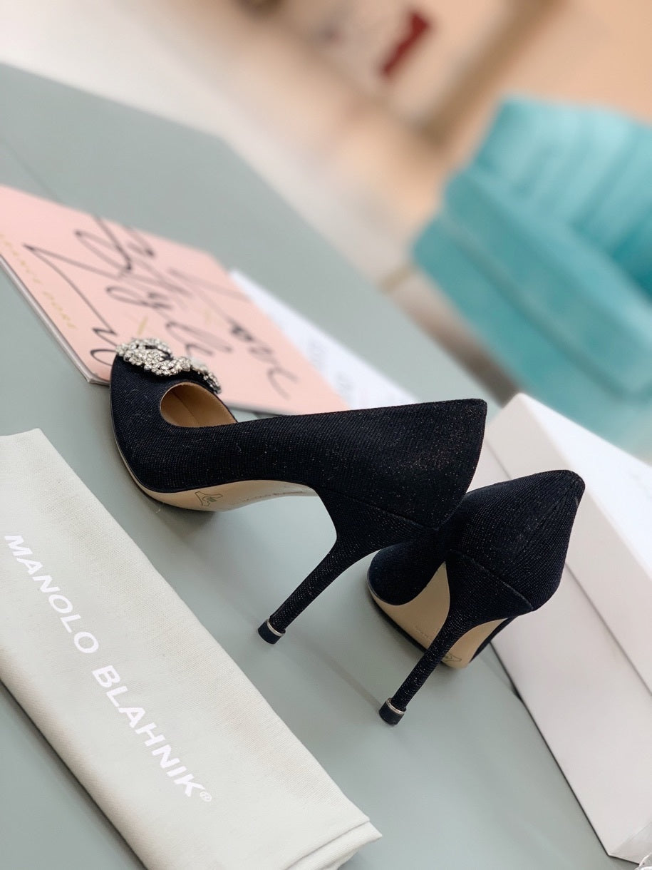 Manolo Blahnik Hangisi Glitter Pumps