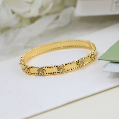 VCA Perlée Clovers Bracelet