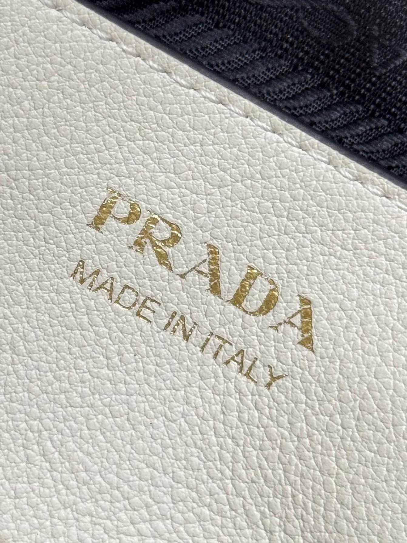 Prada Darling Leather Handbag - White