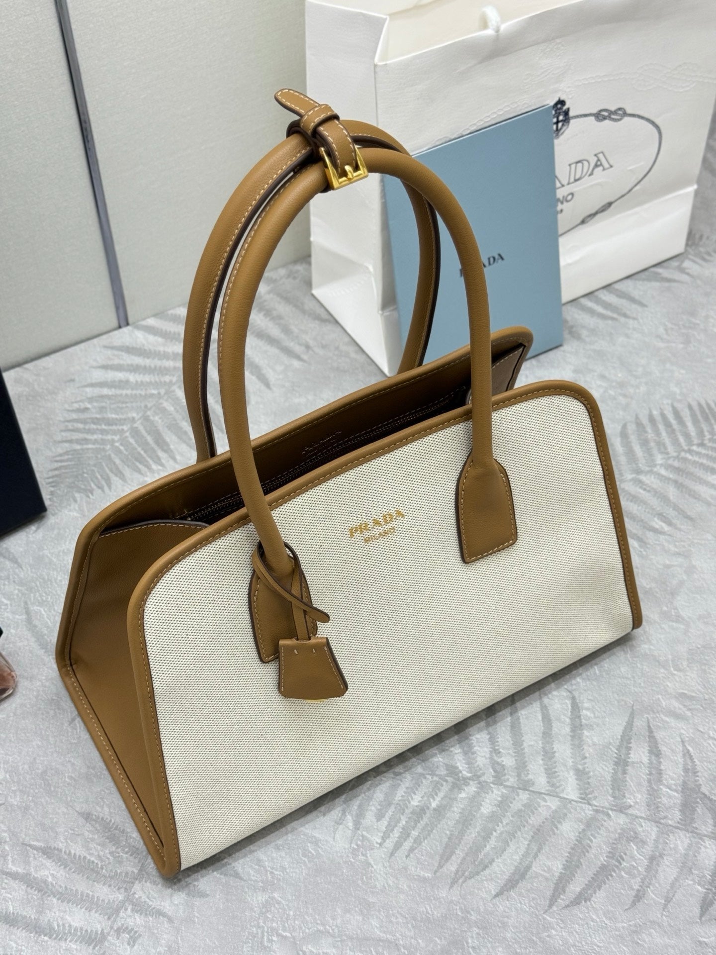 Prada Linen Blend Leather Tote Bag – Tan/Caramel