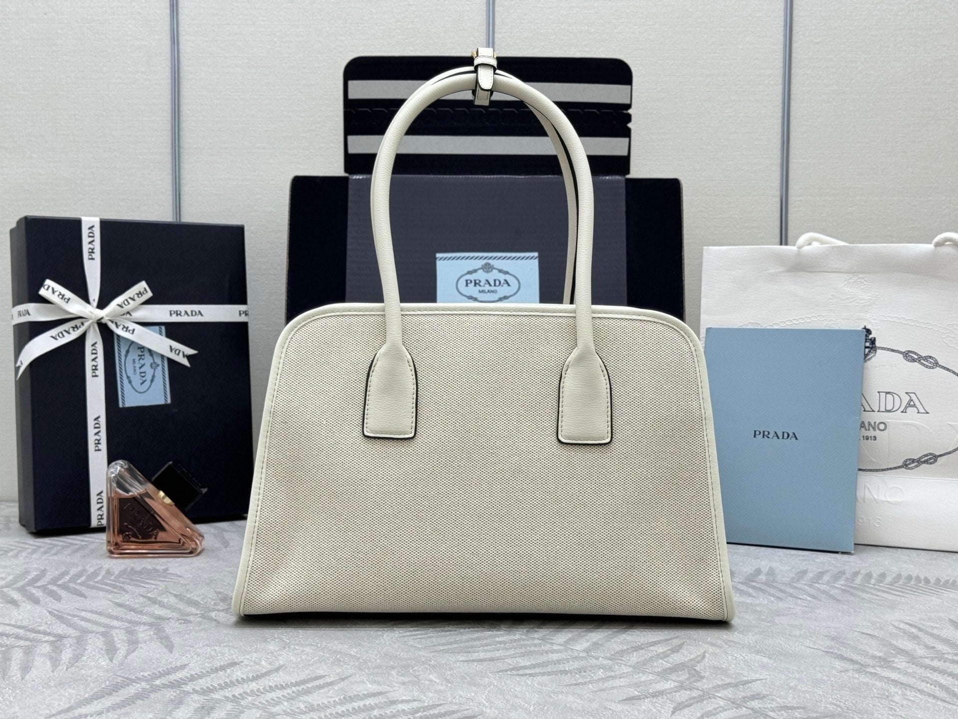 Prada Linen Blend Leather Tote Bag – Tan/White