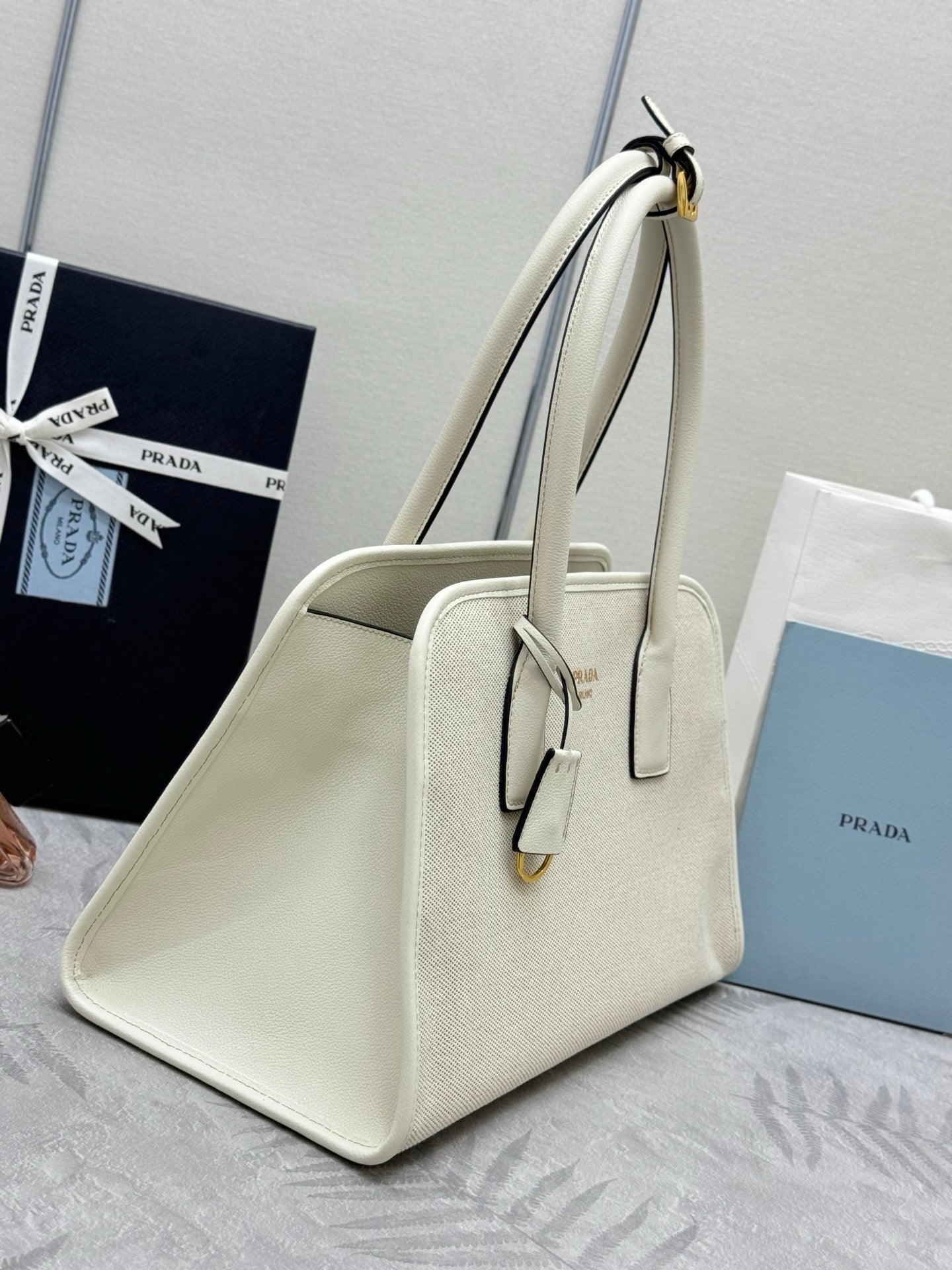 Prada Linen Blend Leather Tote Bag – Tan/White