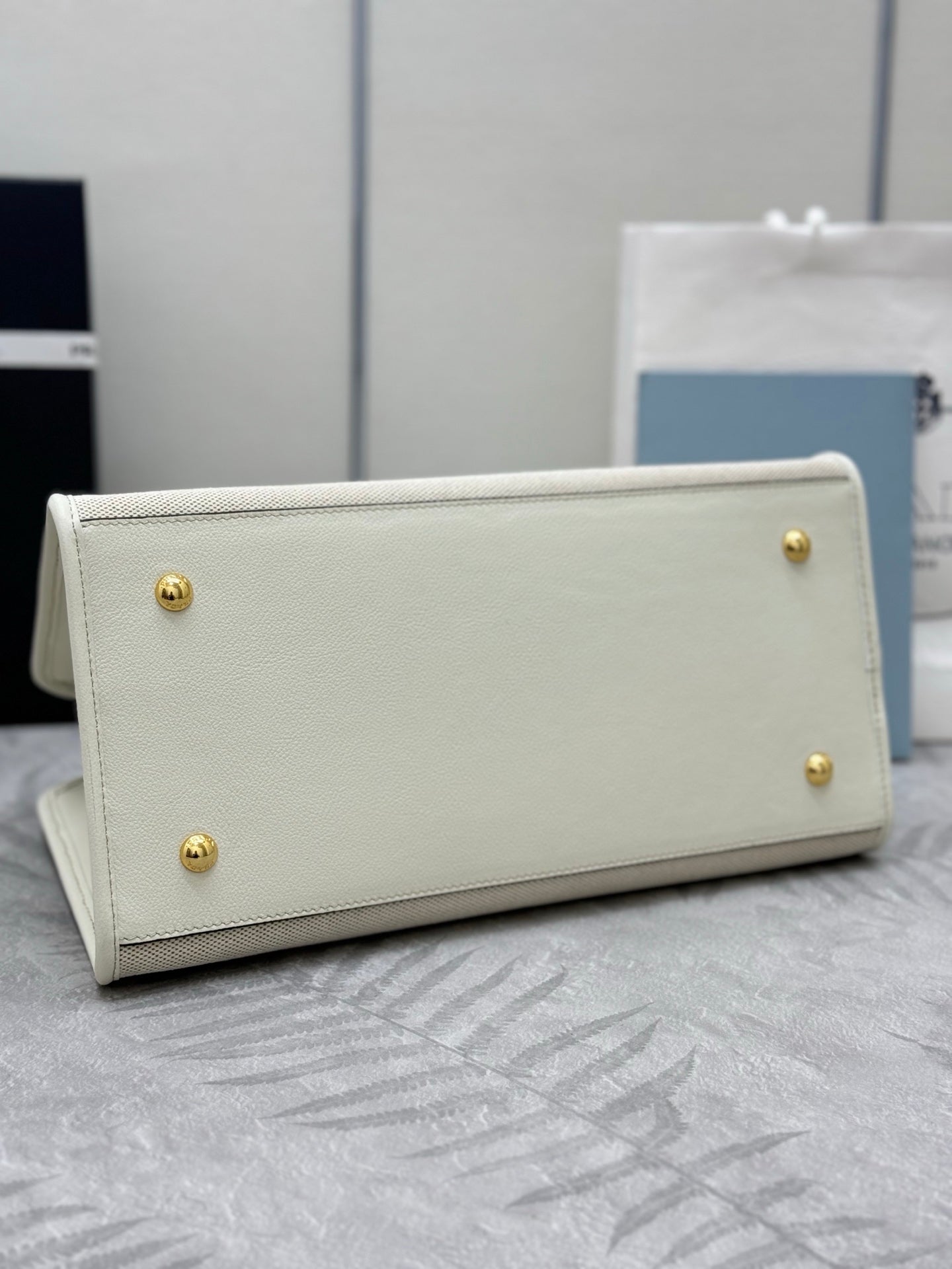 Prada Linen Blend Leather Tote Bag – Tan/White