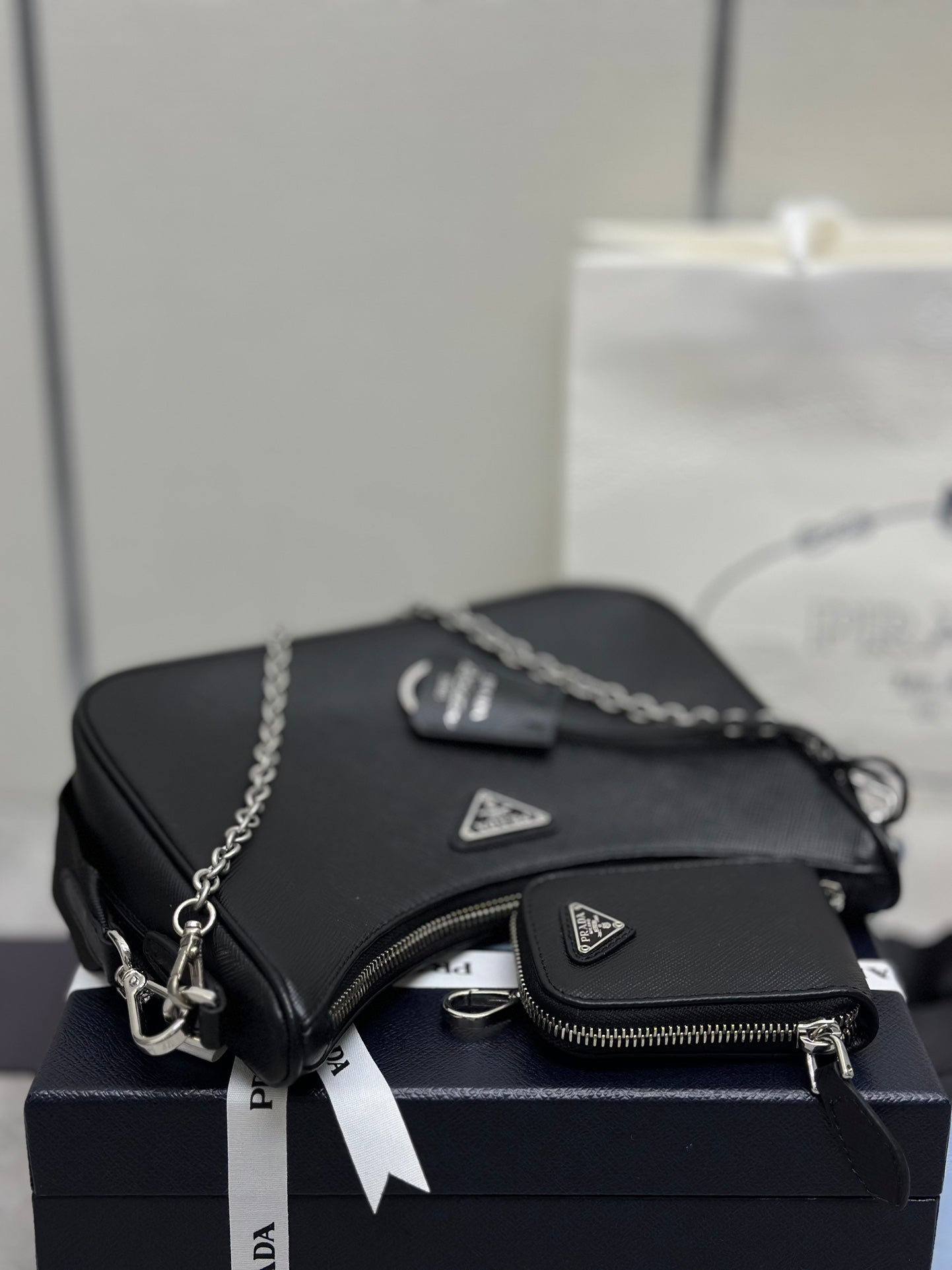Prada Re-Edition 2005 Re-Nylon bag - Black/Silver