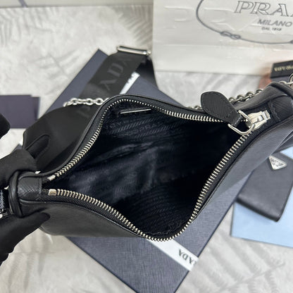 Prada Re-Edition 2005 Re-Nylon bag - Black/Silver