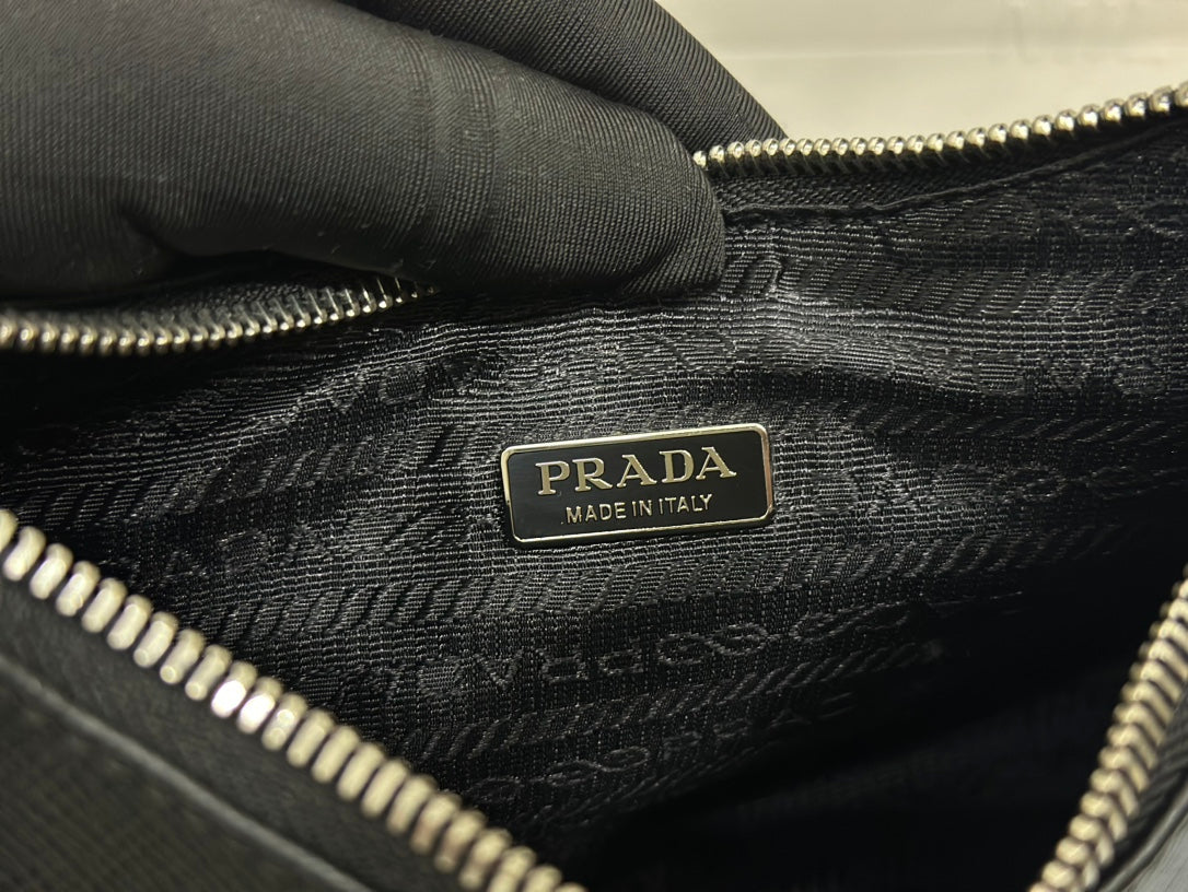 Prada Re-Edition 2005 Re-Nylon bag - Black/Silver