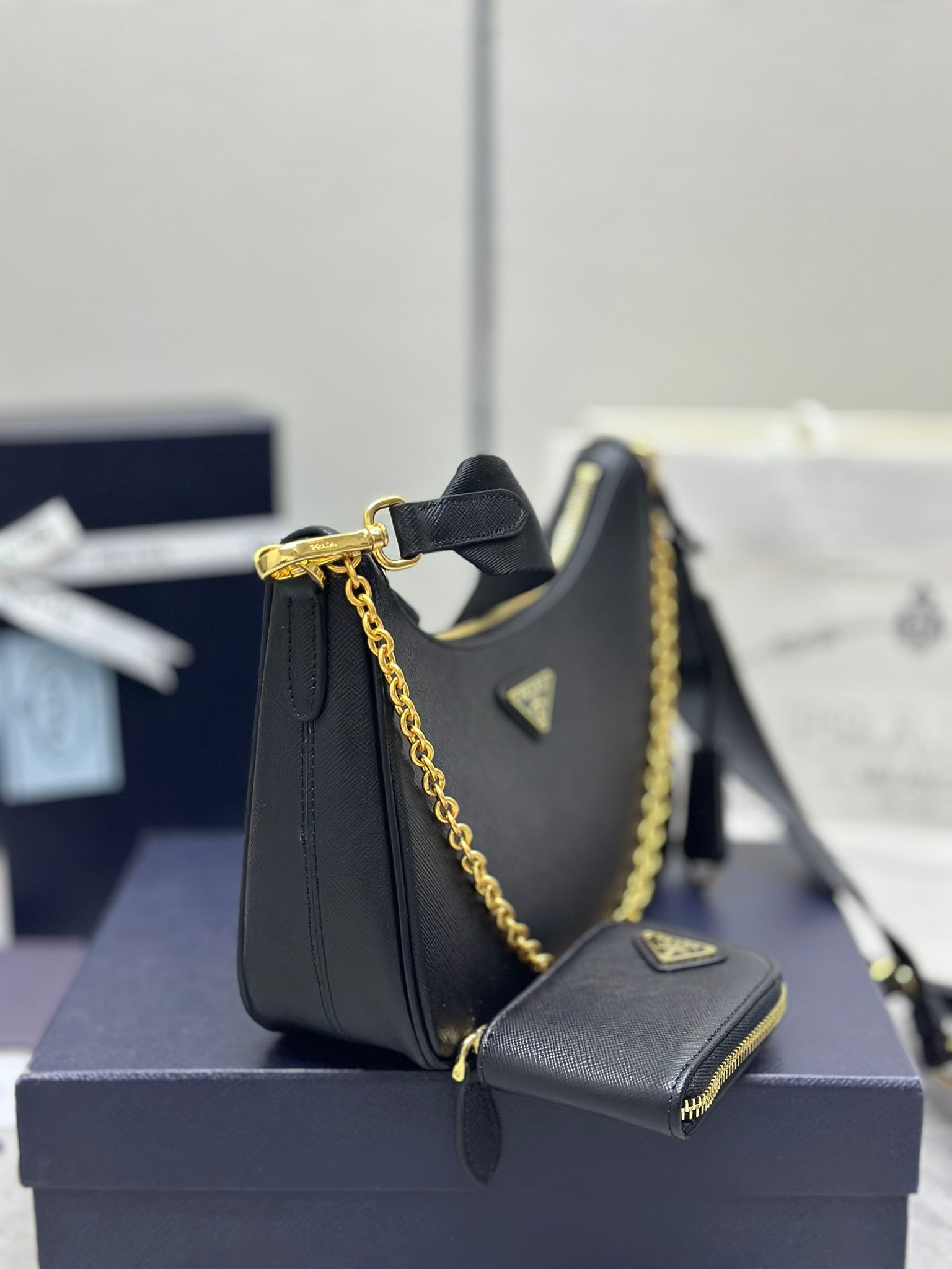 Prada Re-Edition 2005 Re-Nylon bag – Black/Gold