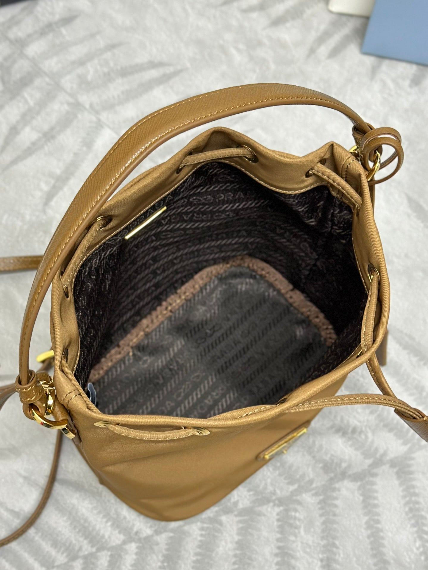 Prada Re-Edition 1978 Re-Nylon – Camel Brown