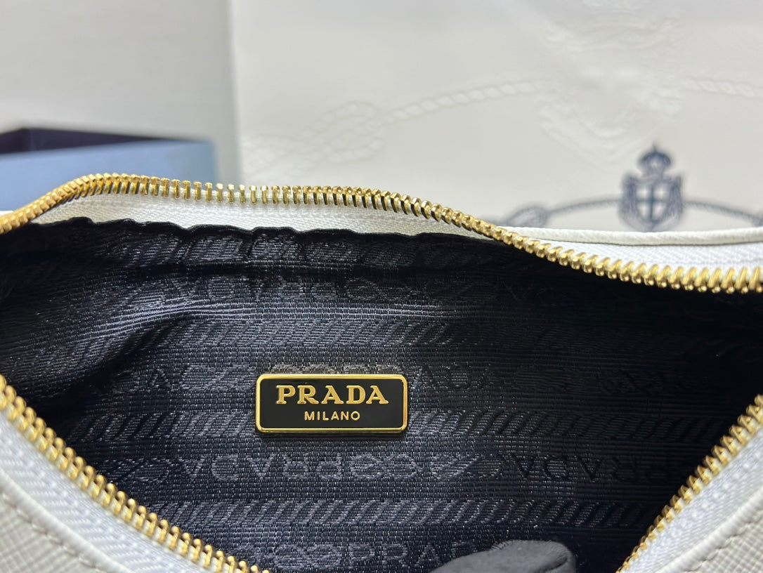 Prada Re-Edition 2005 Re-Nylon bag – White