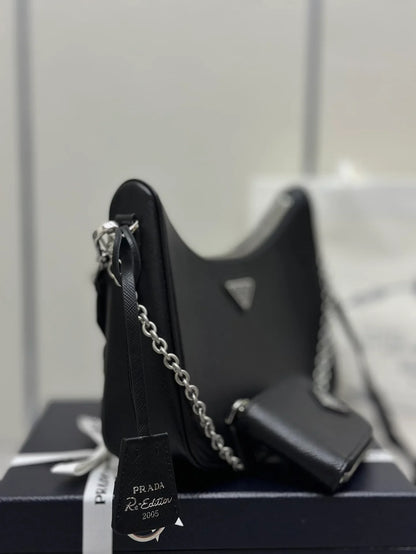 Prada Re-Edition 2005 Saffiano leather bag