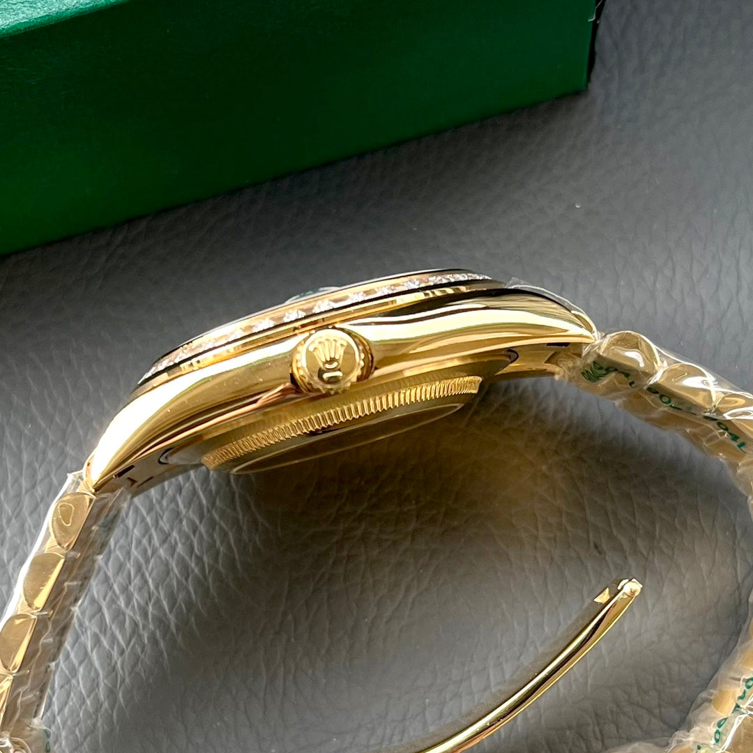 Rolex Day-Date 40 Oyster Perpetual – White Mother-of-Pearl Diamond-Set Watch