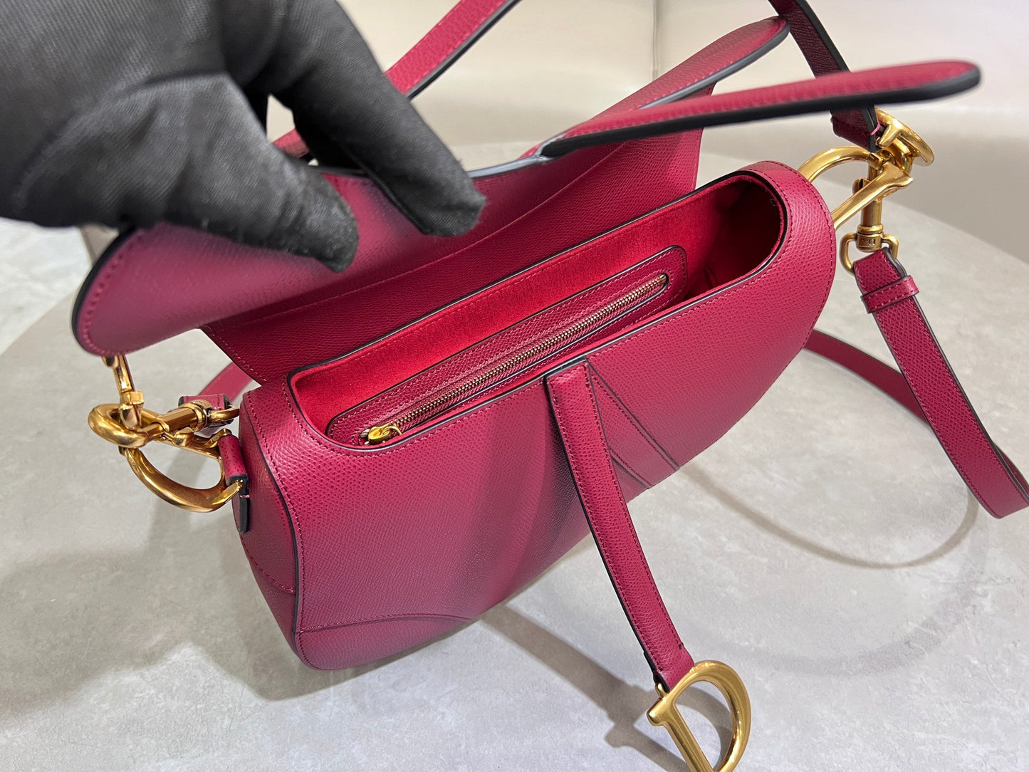 Rouge Cherry Red Classic Saddle