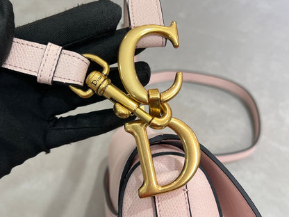 Rouge Pink Classic Saddle
