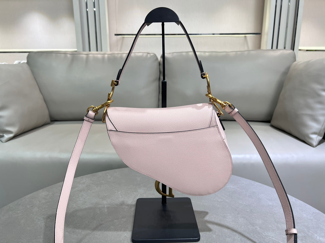Rouge Pink Classic Saddle