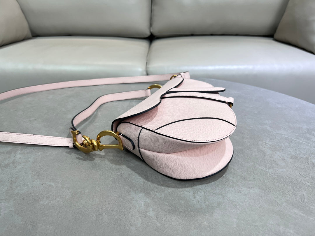 Rouge Pink Classic Saddle