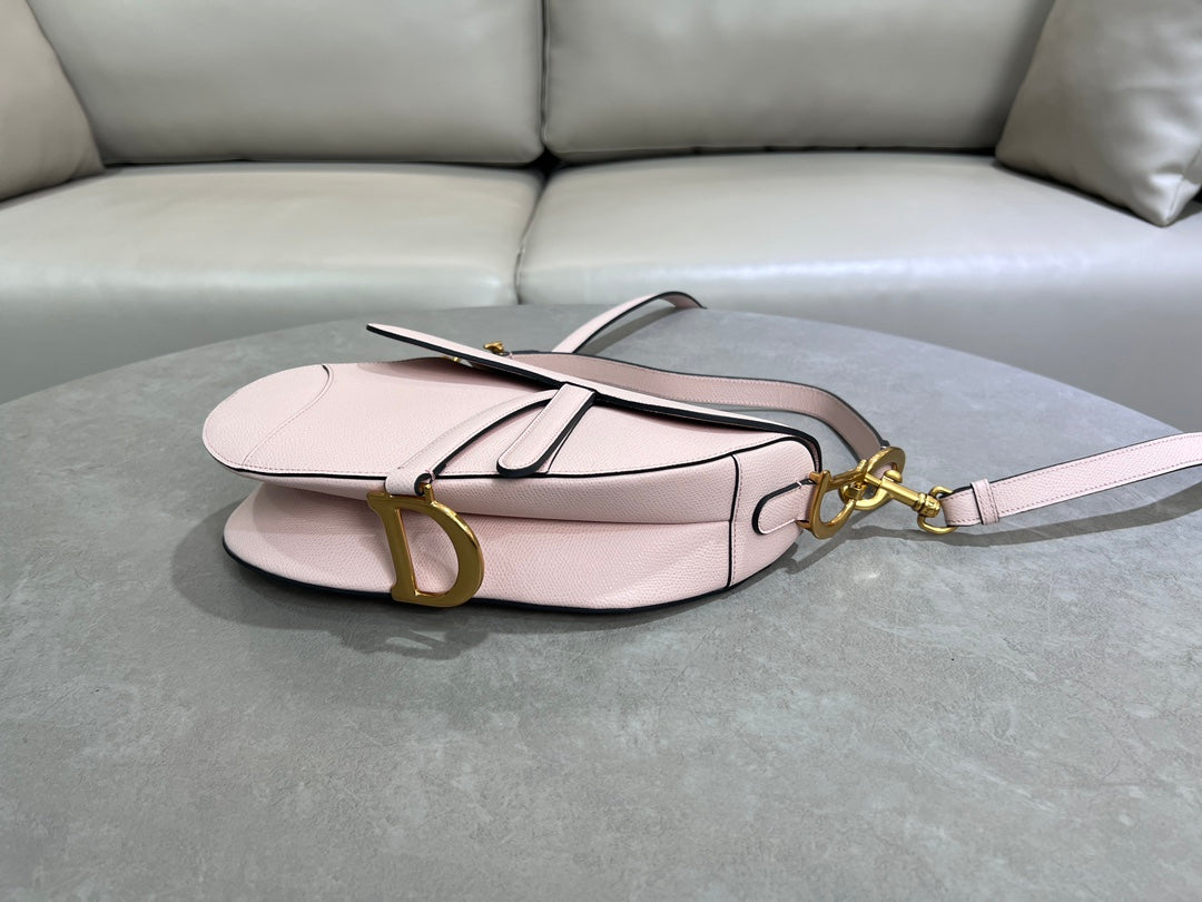 Rouge Pink Classic Saddle