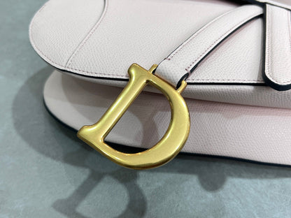 Rouge Pink Classic Saddle