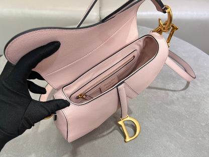 Rouge Pink Classic Saddle