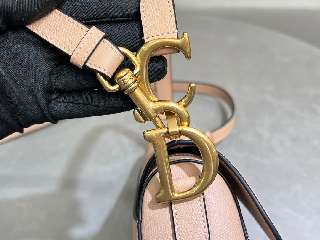 Rouge Rose Pink Classic Saddle