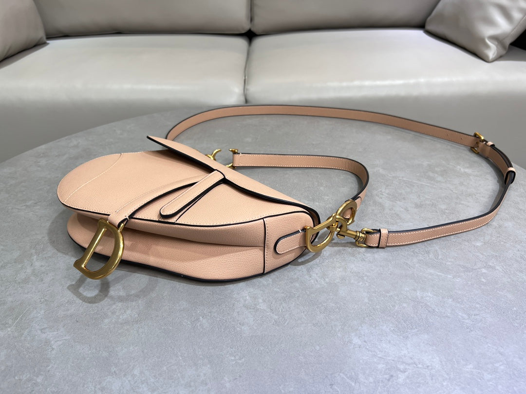 Rouge Rose Pink Classic Saddle