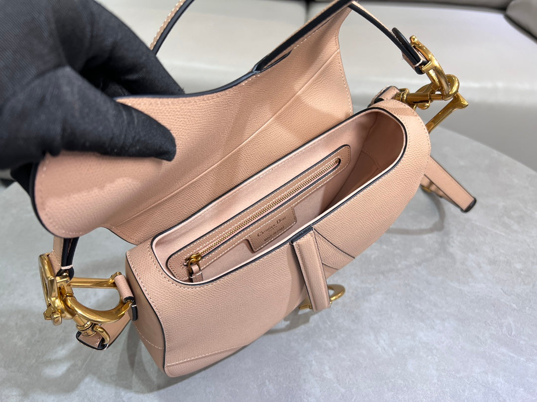 Rouge Rose Pink Classic Saddle