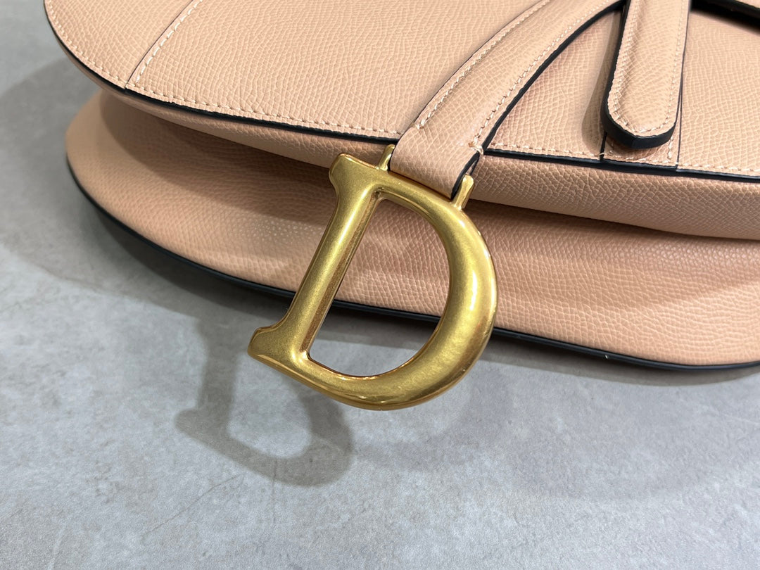 Rouge Rose Pink Classic Saddle