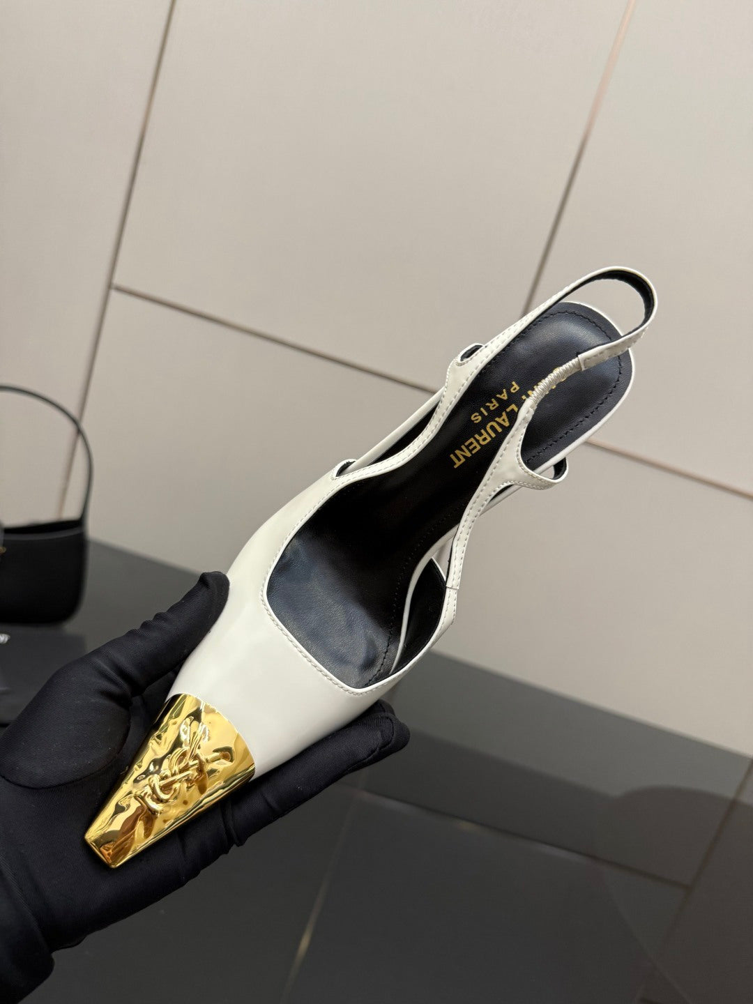 YSL SAINT LAURENT Jeanne Slingback Pumps