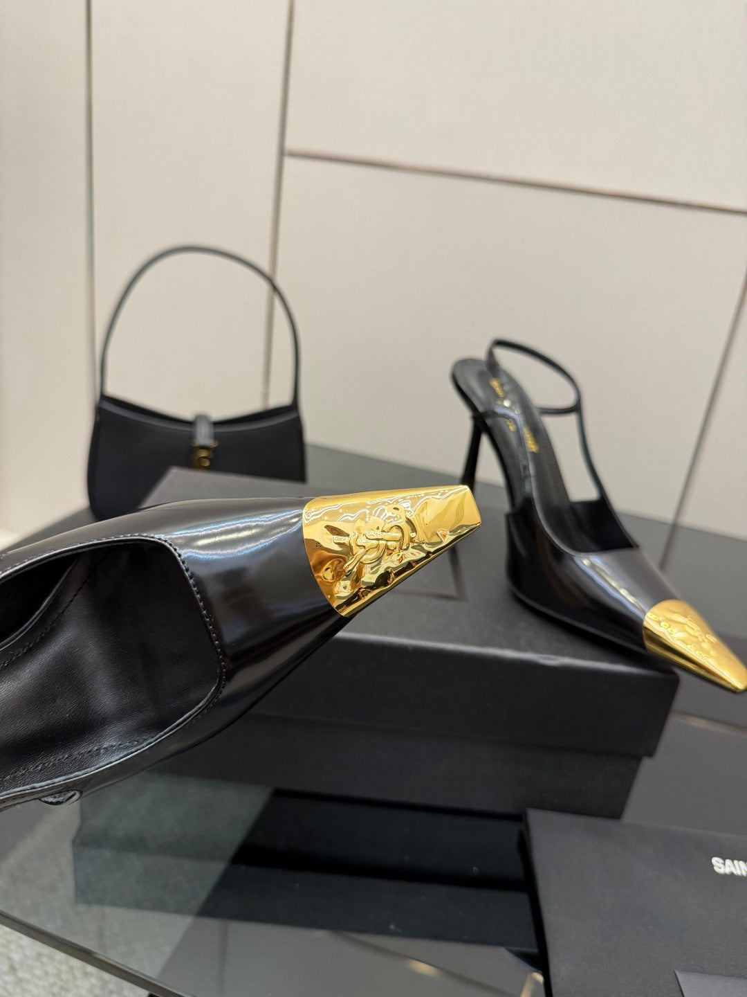 YSL SAINT LAURENT Jeanne Slingback Pumps