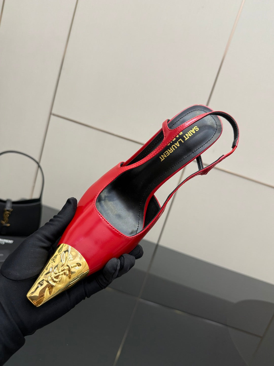YSL SAINT LAURENT Jeanne Slingback Pumps