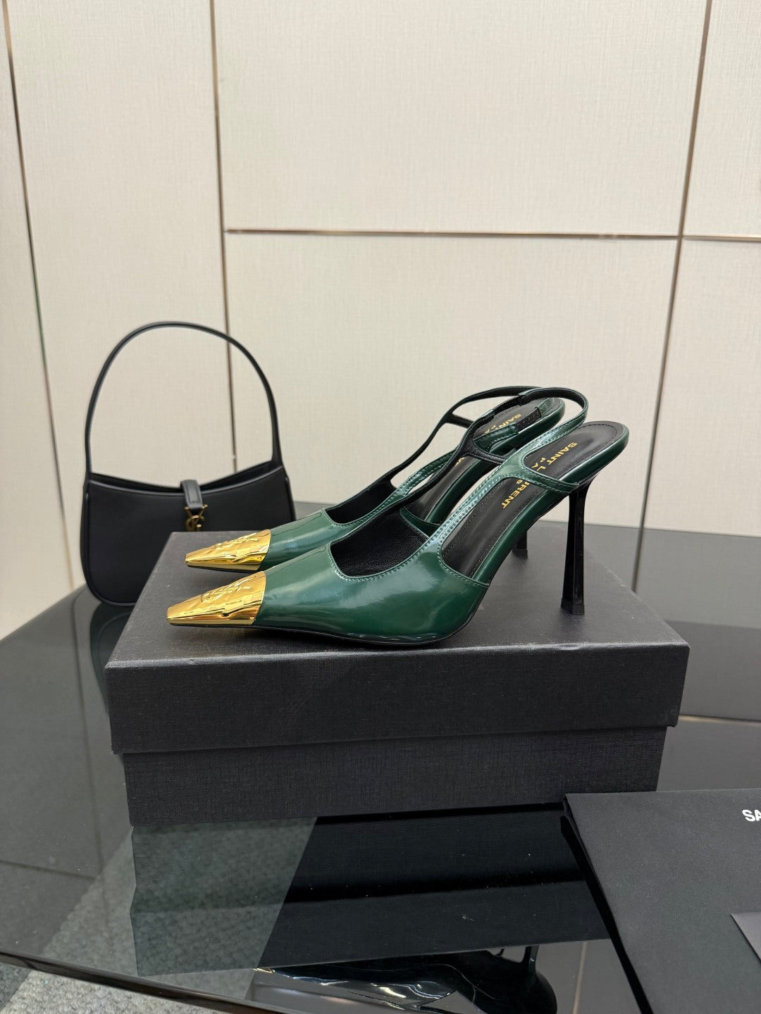 YSL SAINT LAURENT Jeanne Slingback Pumps
