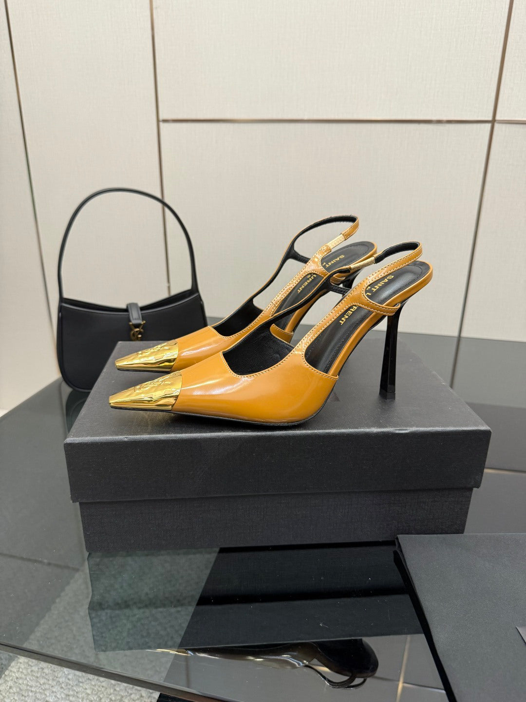 YSL SAINT LAURENT Jeanne Slingback Pumps