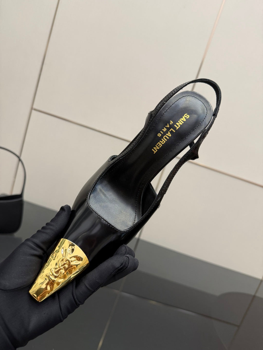 YSL SAINT LAURENT Jeanne Slingback Pumps